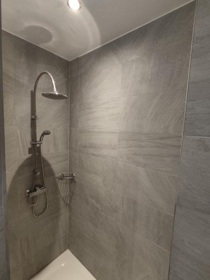 Studio Citadelle - Chambres Avec Salle De Bain Independantes Et Cuisine Partagee 리에주 외부 사진