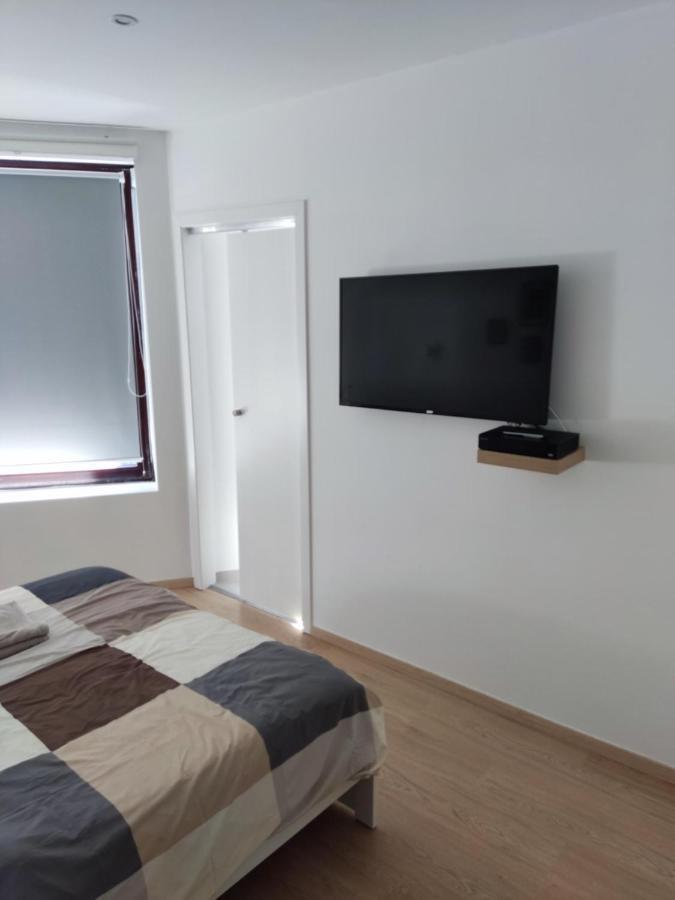 Studio Citadelle - Chambres Avec Salle De Bain Independantes Et Cuisine Partagee 리에주 외부 사진